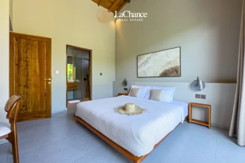 Brand New 3 bedrooms villa3