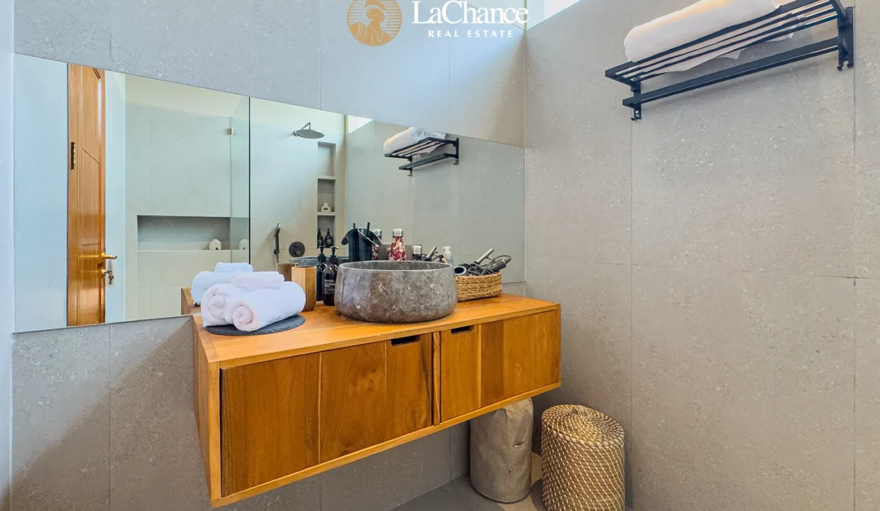Brand New 3 bedrooms villa7