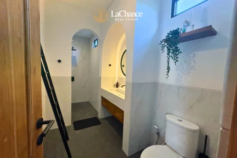 villa for sale in Pererenan, walking distance to the beach12