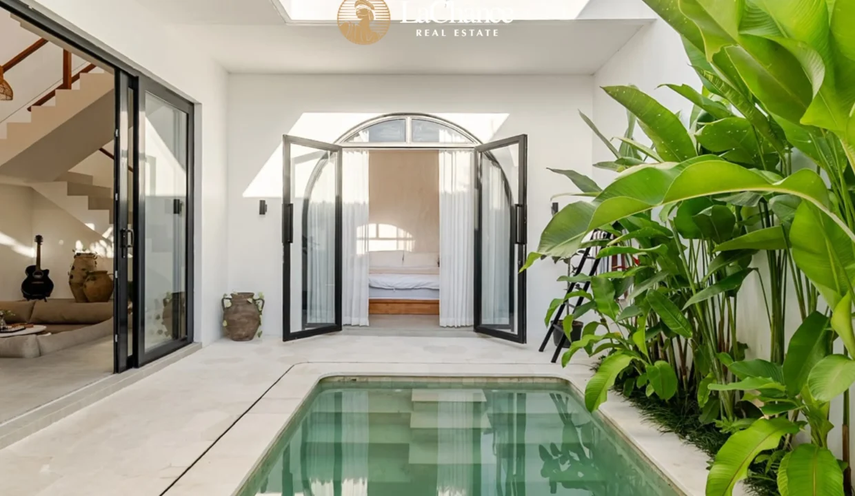 villa for sale in Pererenan, walking distance to the beach5