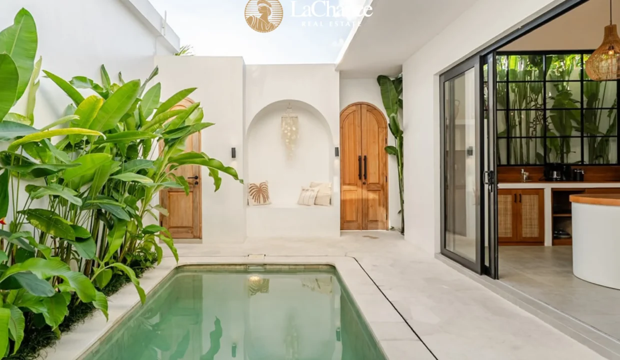 villa for sale in Pererenan, walking distance to the beach8