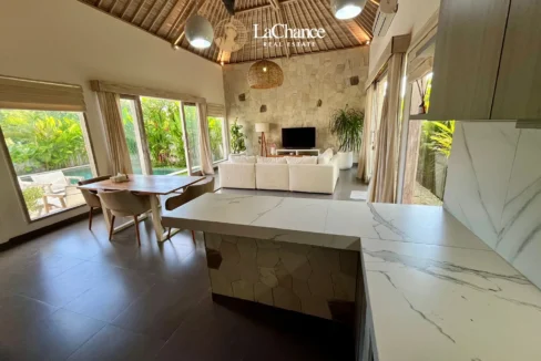 2 bedroom villa for rent in Umalas13