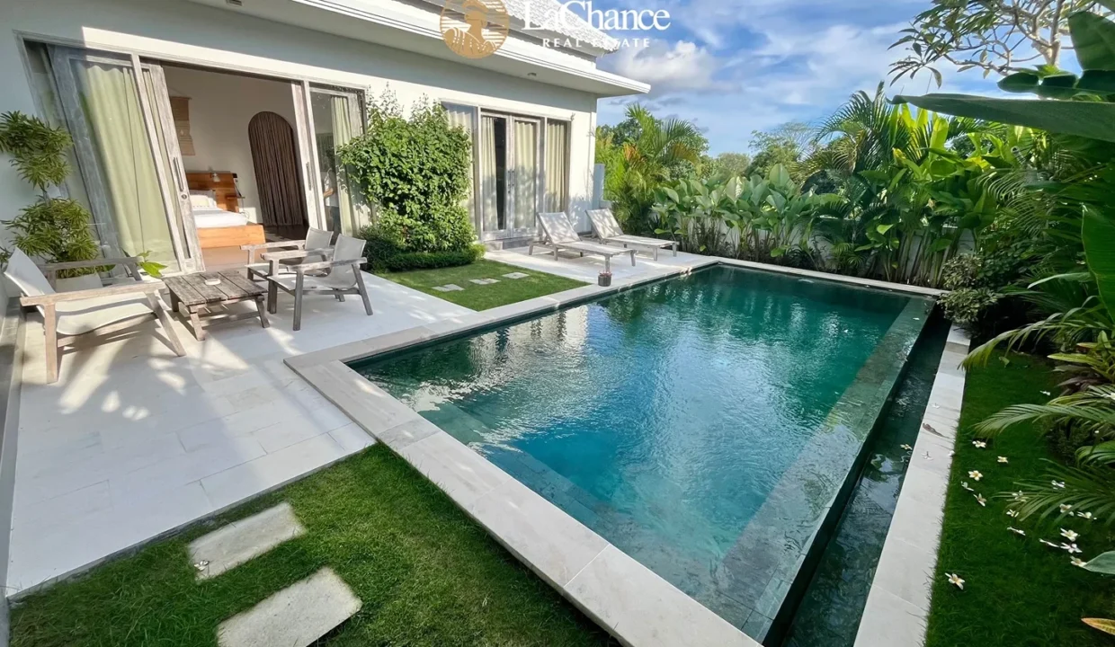2 bedroom villa for rent in Umalas8