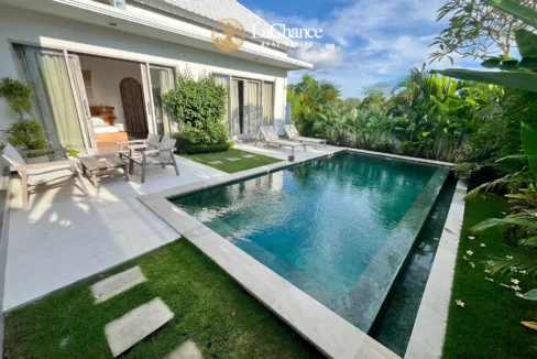 2 bedroom villa for rent in Umalas8
