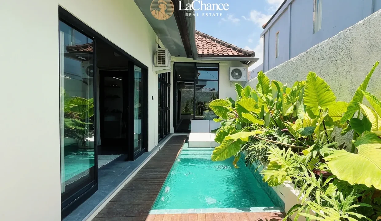 2 bedroom villa in central canggu22