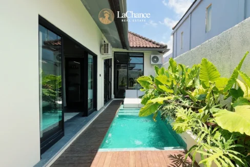 2 bedroom villa in central canggu22