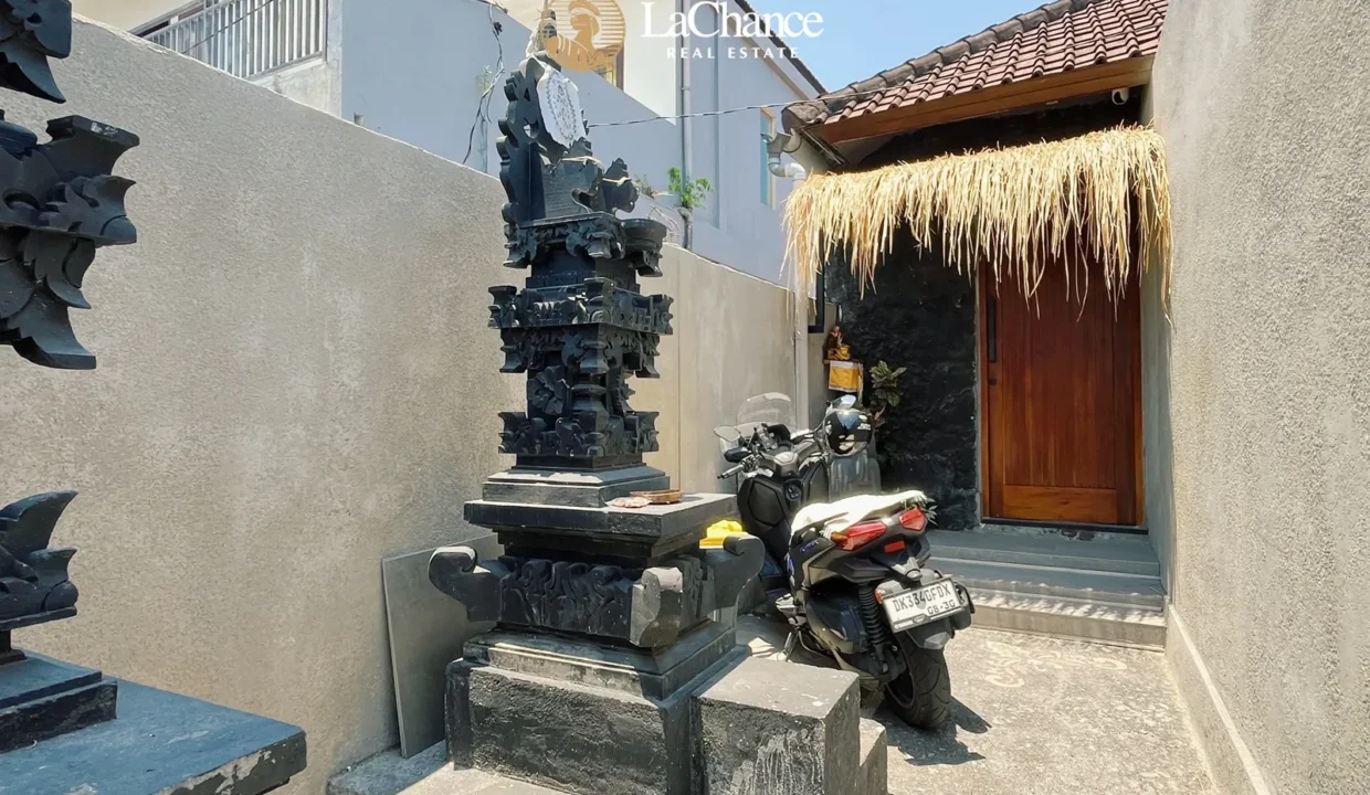 2 bedroom villa in central canggu3