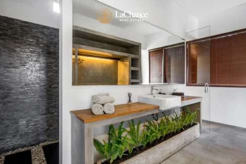 4 bedroom villa in Pererenan Ocean View17