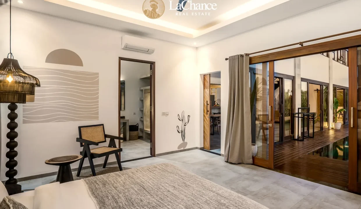 4 bedroom villa in Pererenan Ocean View18