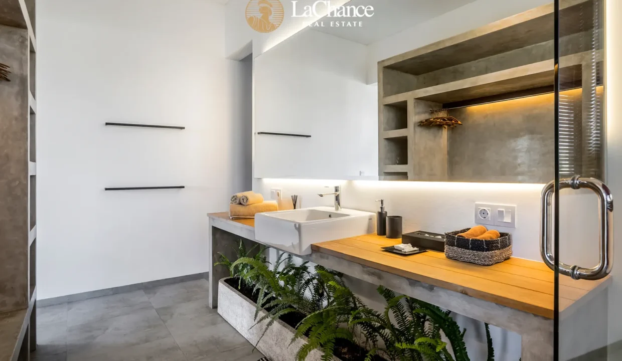 4 bedroom villa in Pererenan Ocean View25