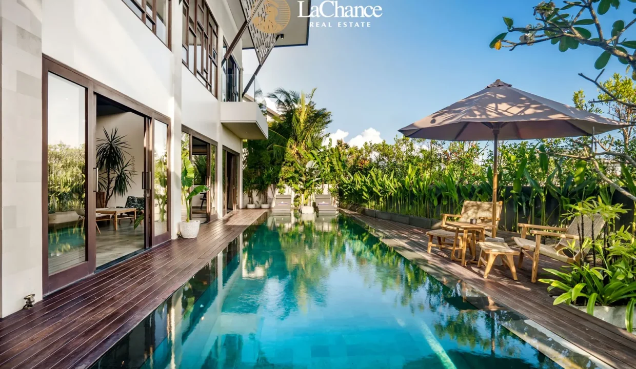 4 bedroom villa in Pererenan Ocean View3