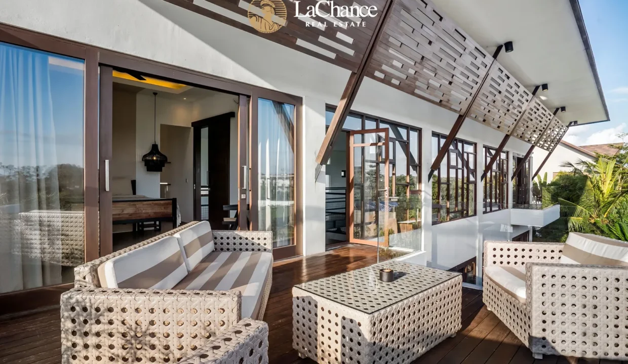 4 bedroom villa in Pererenan Ocean View8