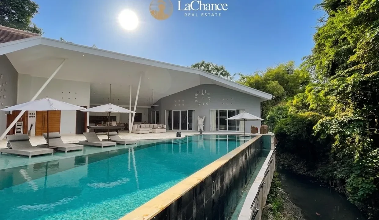 4 bedrooms villa in Umalas11