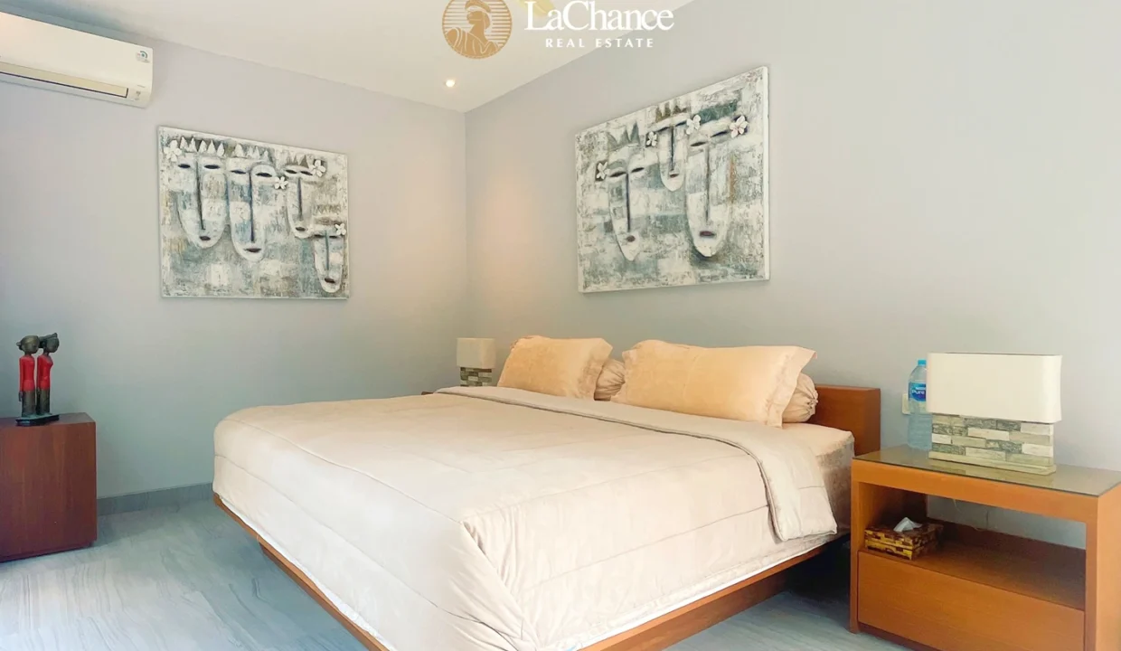 4 bedrooms villa in Umalas25