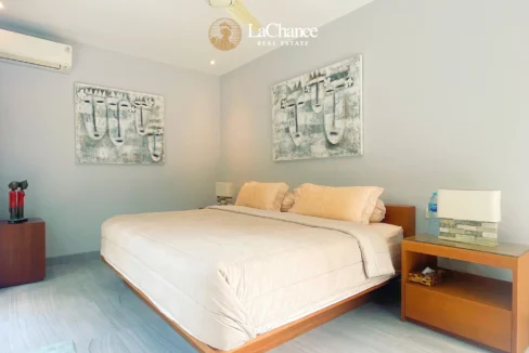 4 bedrooms villa in Umalas25