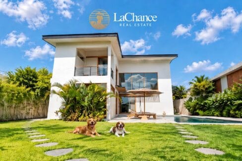 Pet-friendly villa rental in Bali with private garden