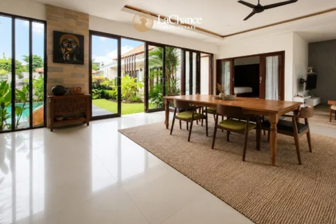 Spacious villa for rent in Berawa