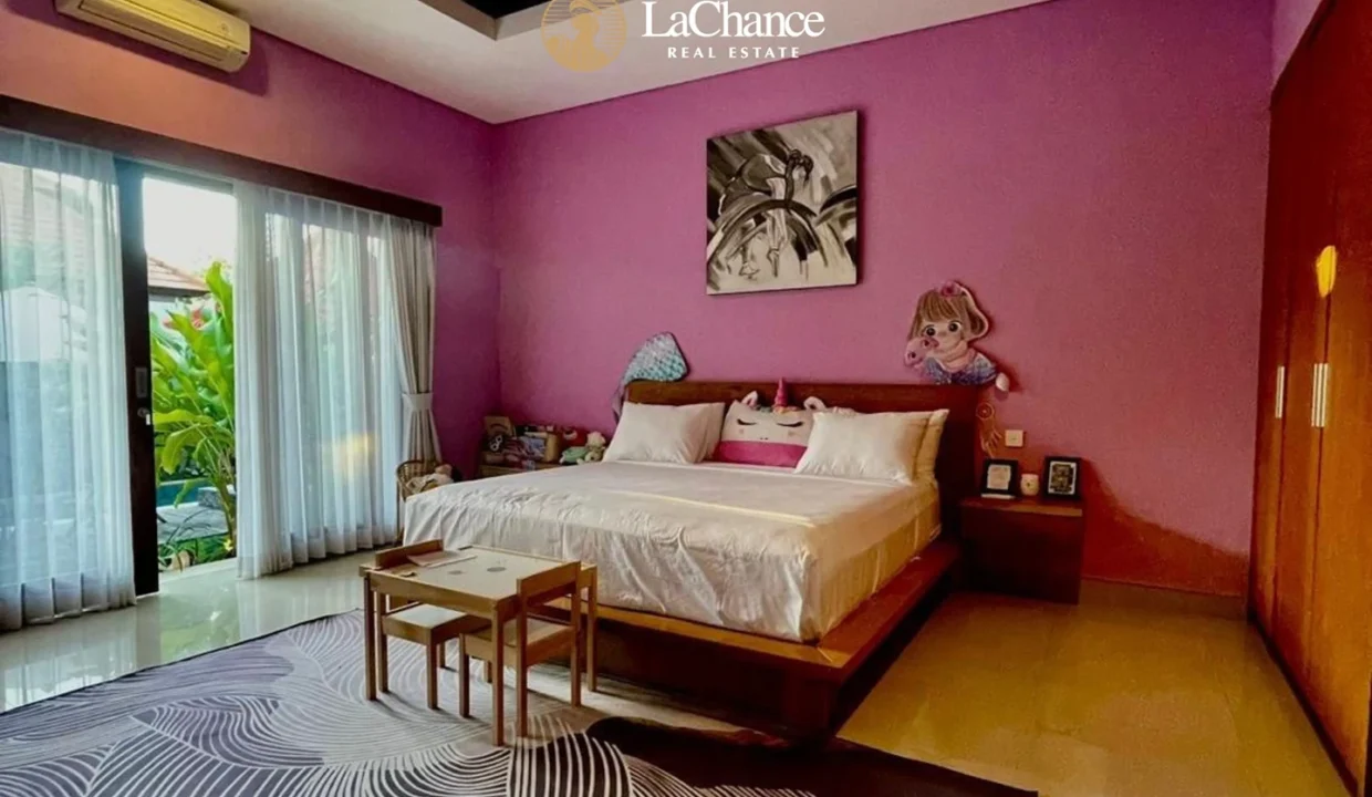 villa 3 bedroom in Berawa Bali5