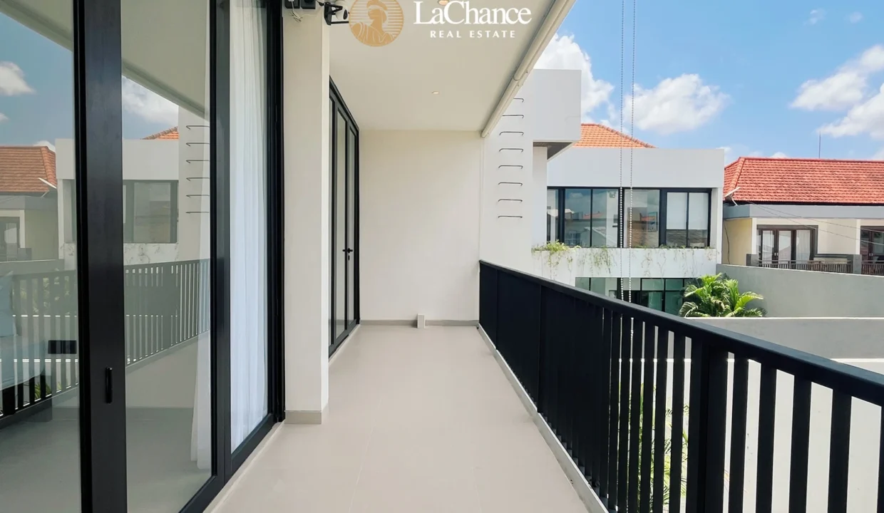 2 bedroom villa in Berawa Bali11