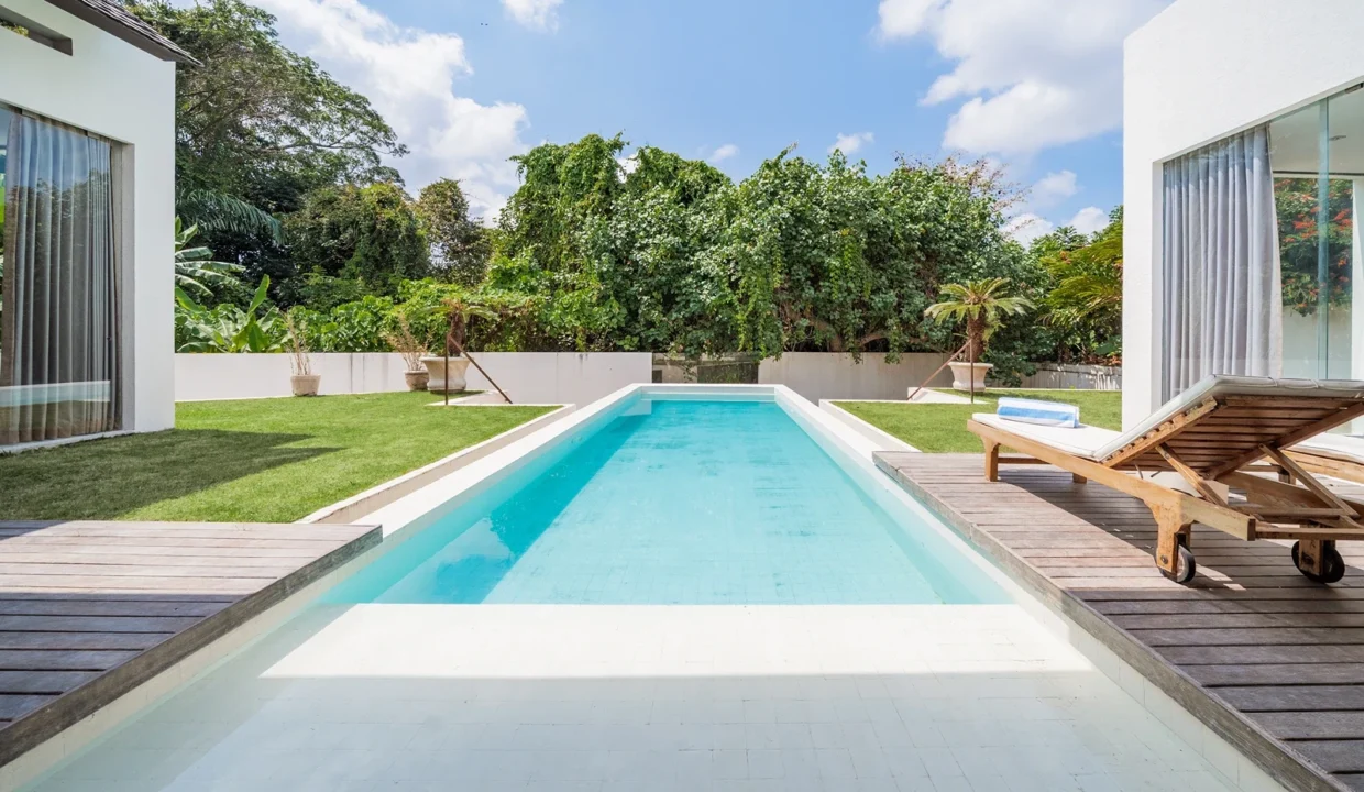 4 bedroom villa in central Pererenan Bali1