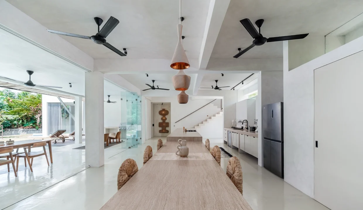 4 bedroom villa in central Pererenan Bali14
