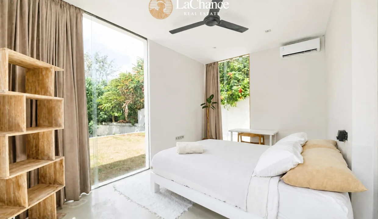 4 bedroom villa in central Pererenan Bali17