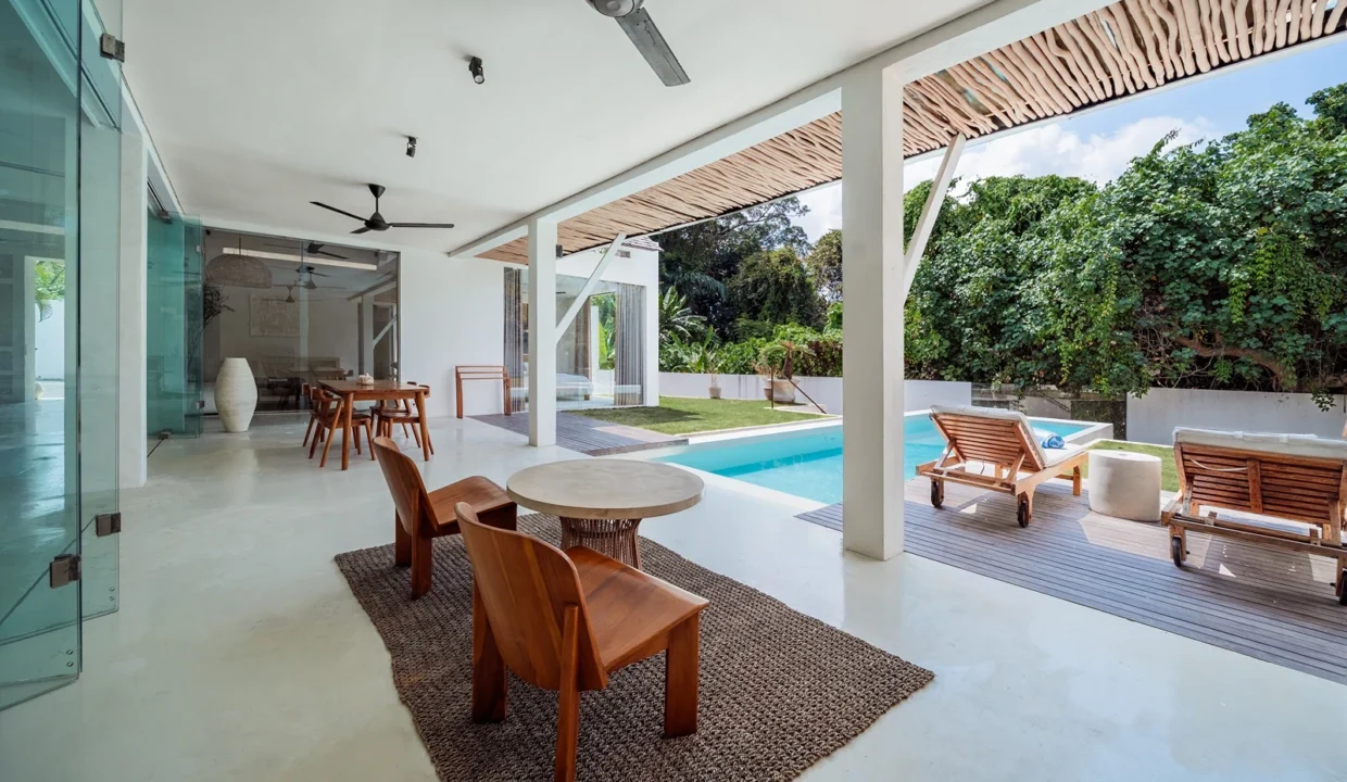 4 bedroom villa in central Pererenan Bali2