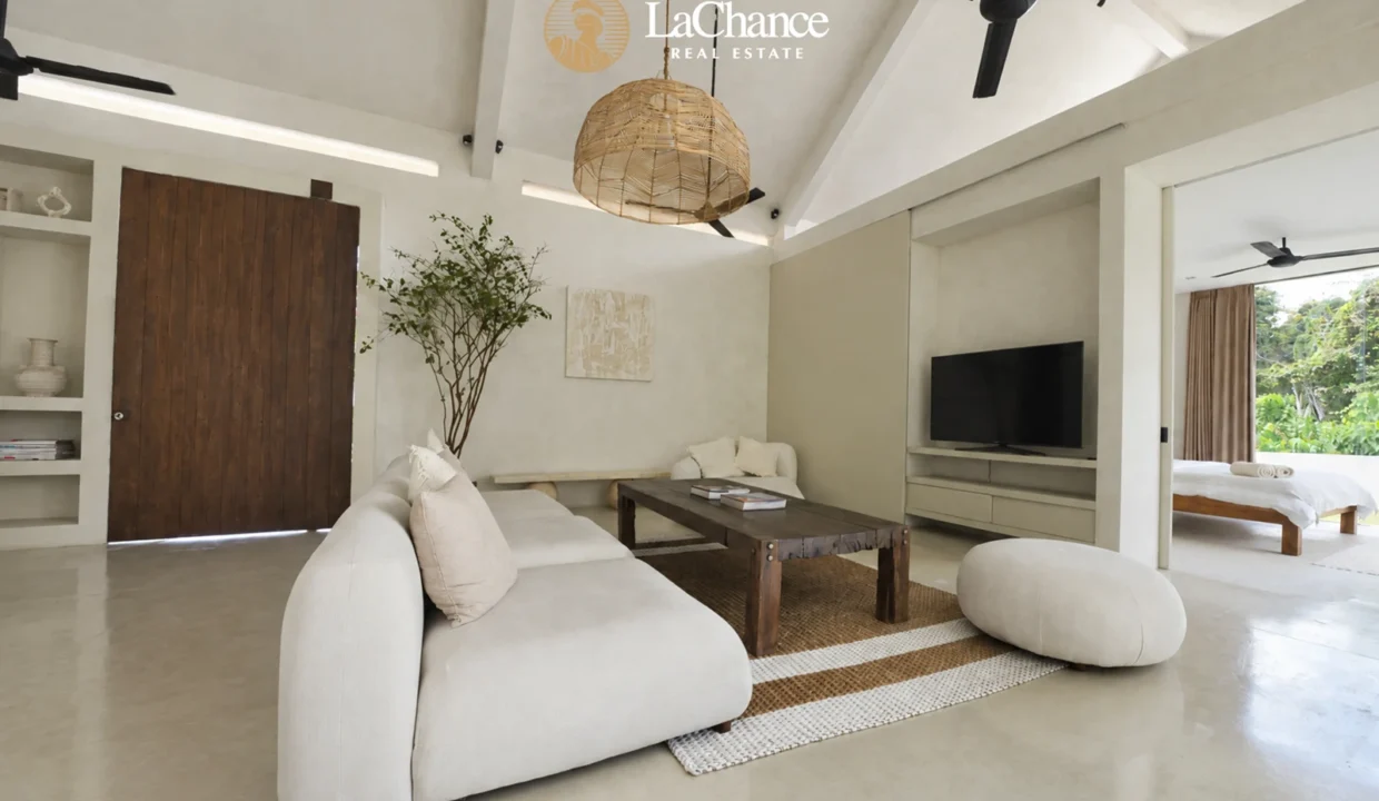 4 bedroom villa in central Pererenan Bali20