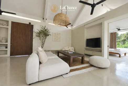 4 bedroom villa in central Pererenan Bali20