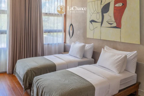 6 bedroom villa in nyanyi3