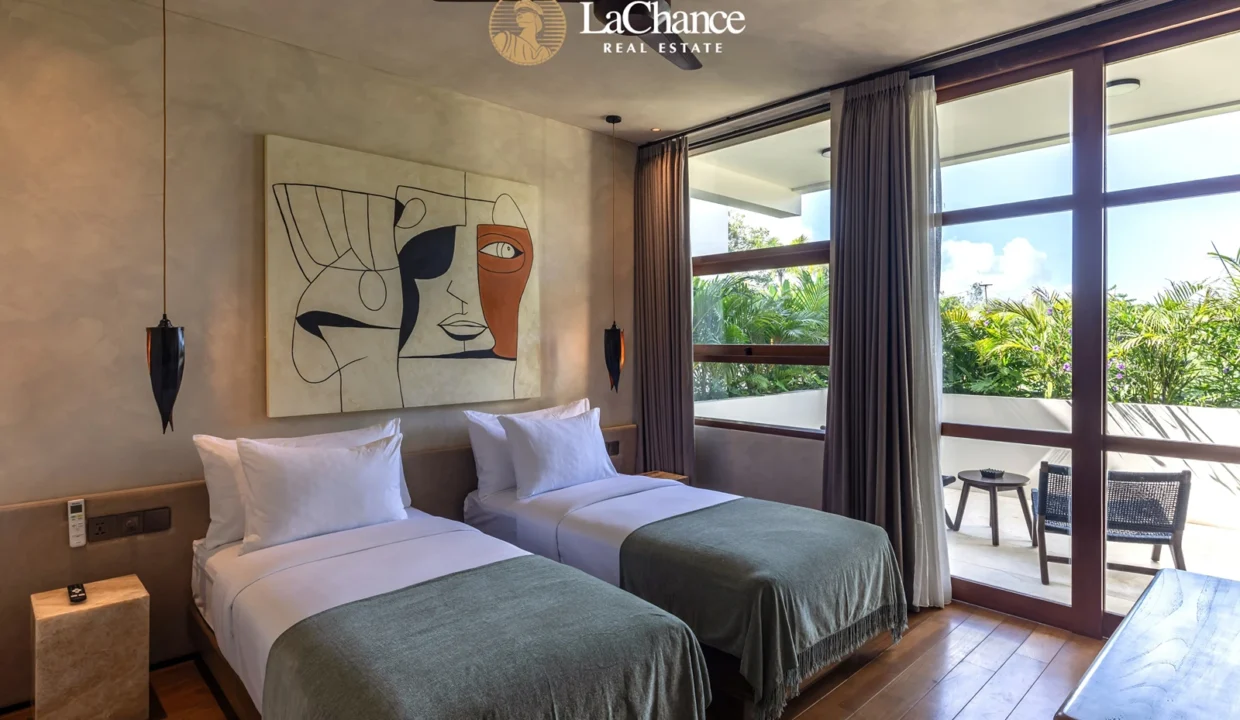 Luxury 5 bedroom in Nyanyi Bali10