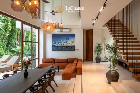 Luxury 5 bedroom in Nyanyi Bali13