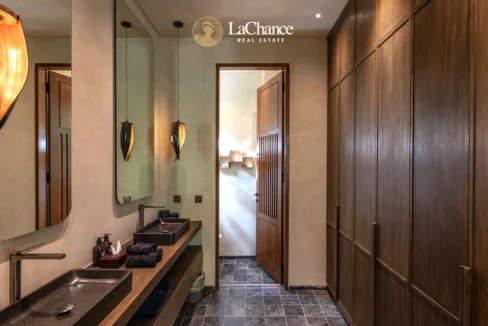 Luxury 5 bedroom in Nyanyi Bali14