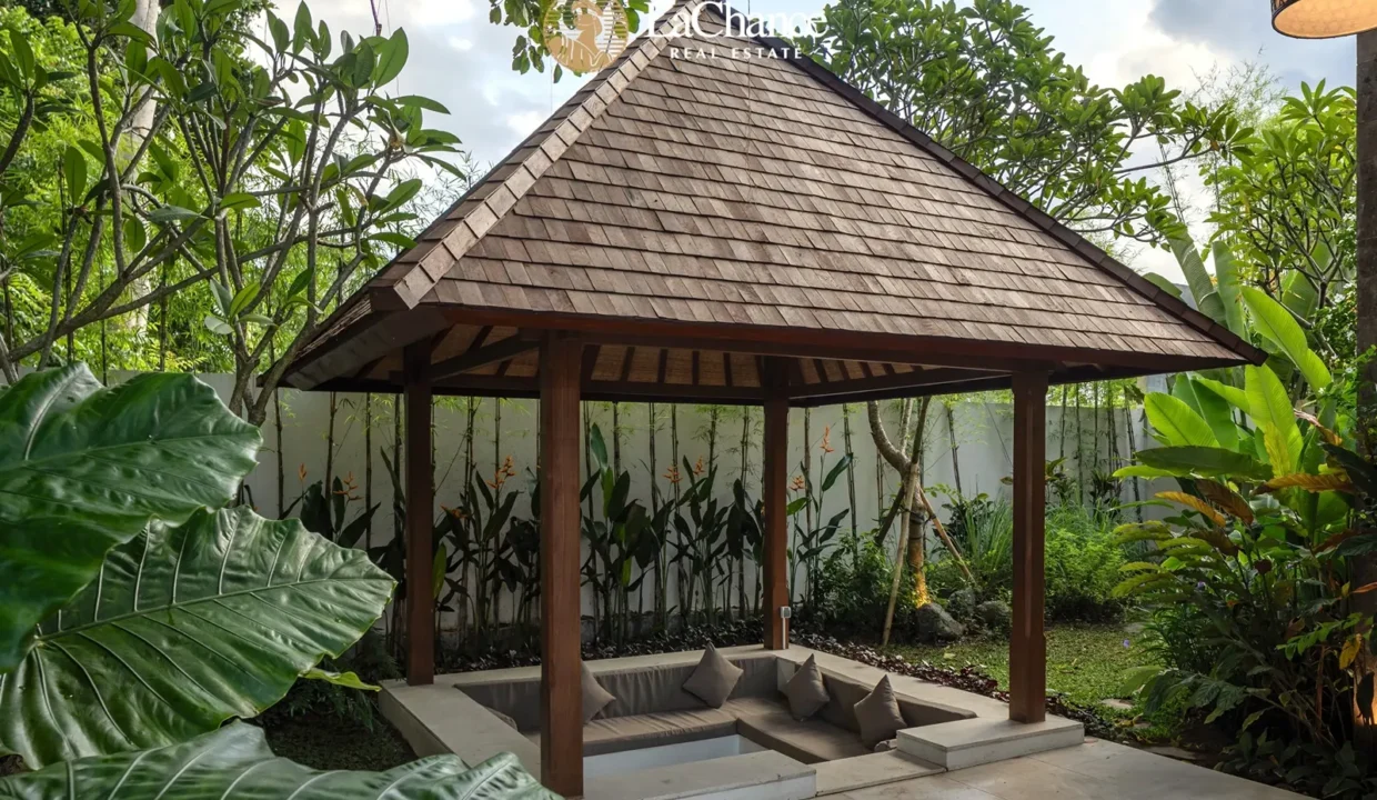 Luxury 5 bedroom in Nyanyi Bali2