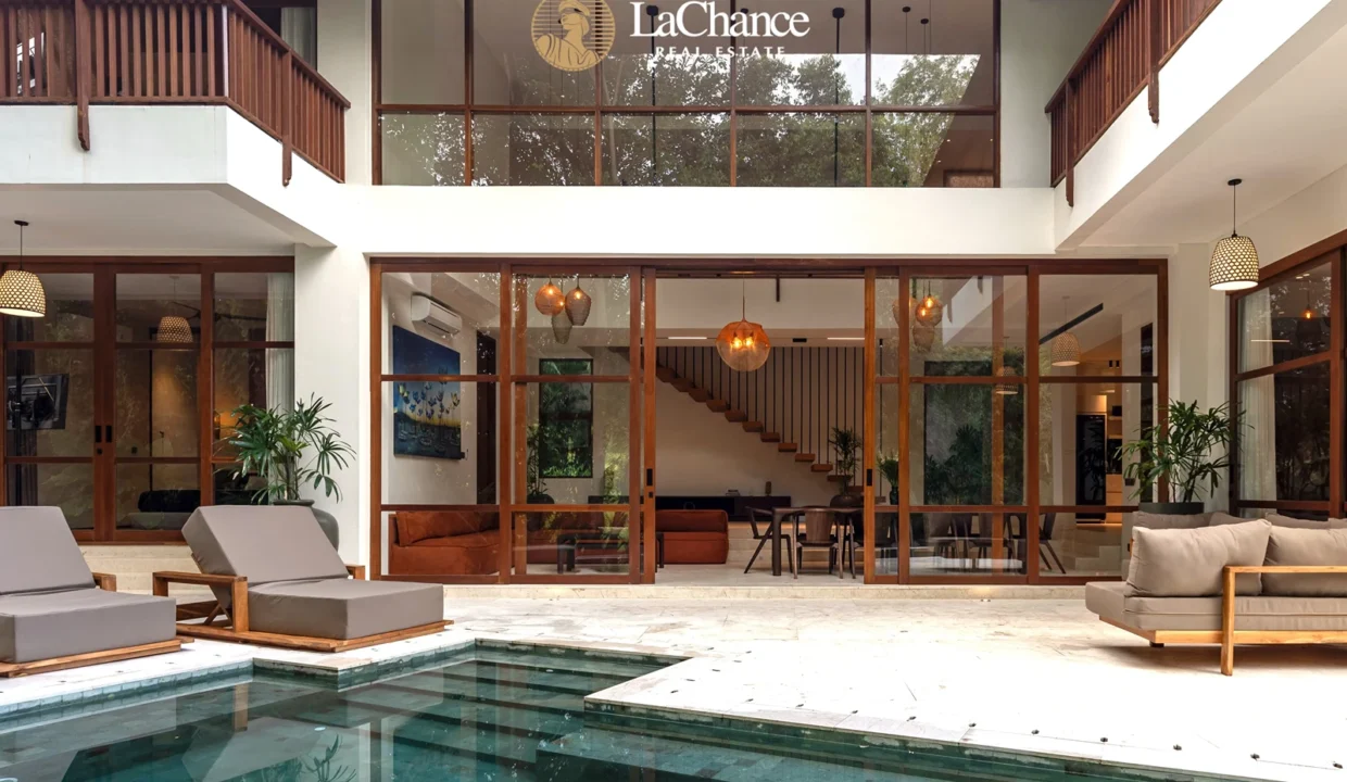 Luxury 5 bedroom in Nyanyi Bali6
