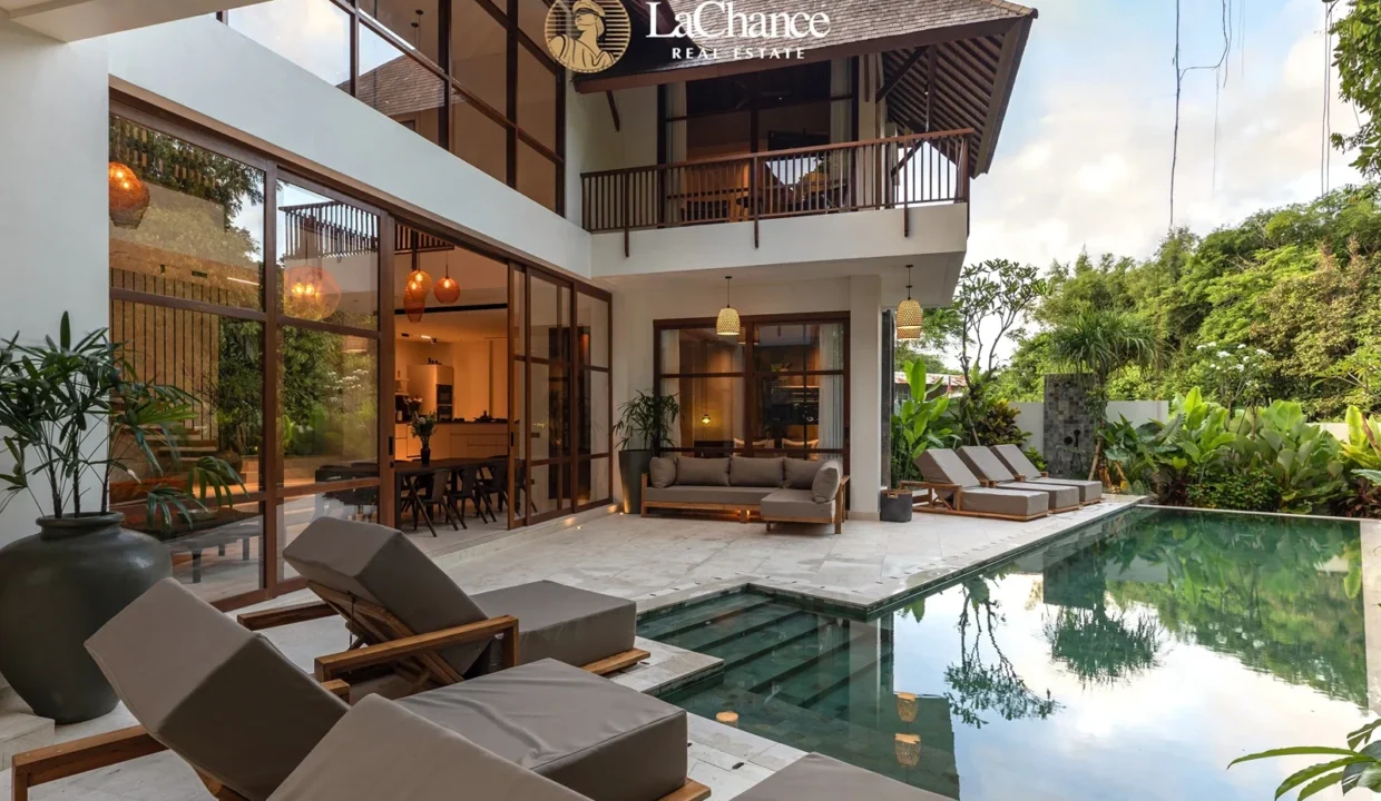 Luxury 5 bedroom in Nyanyi Bali9