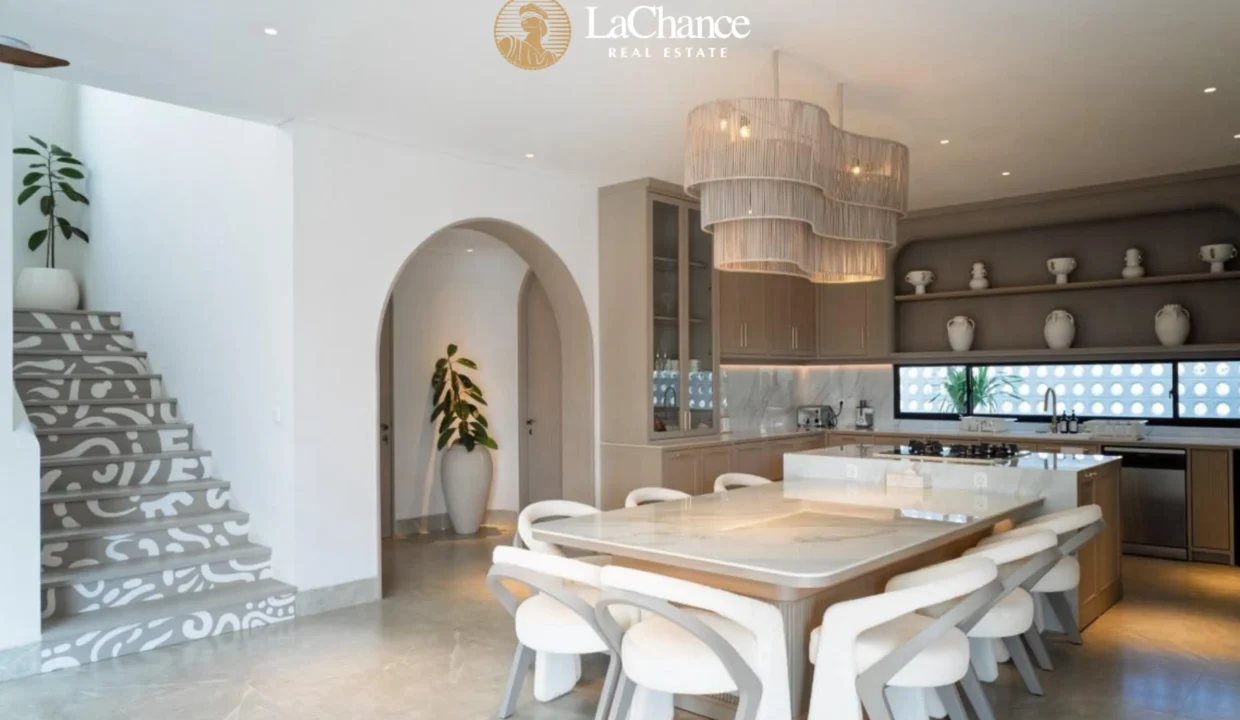 Luxury 5 bedrooms in Tumbak Bayuh - Pererenan15