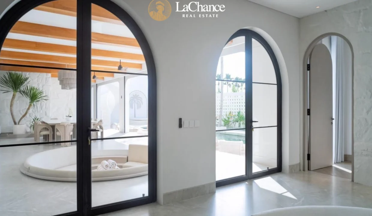 Luxury 5 bedrooms in Tumbak Bayuh - Pererenan17