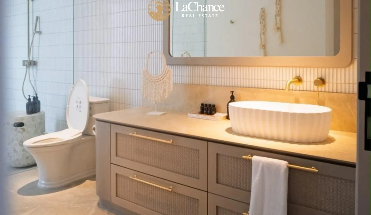 Luxury 5 bedrooms in Tumbak Bayuh - Pererenan19