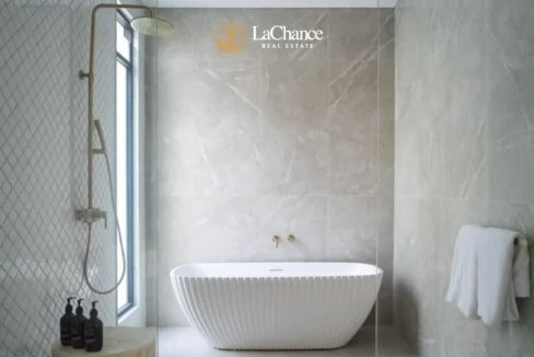 Luxury 5 bedrooms in Tumbak Bayuh - Pererenan22
