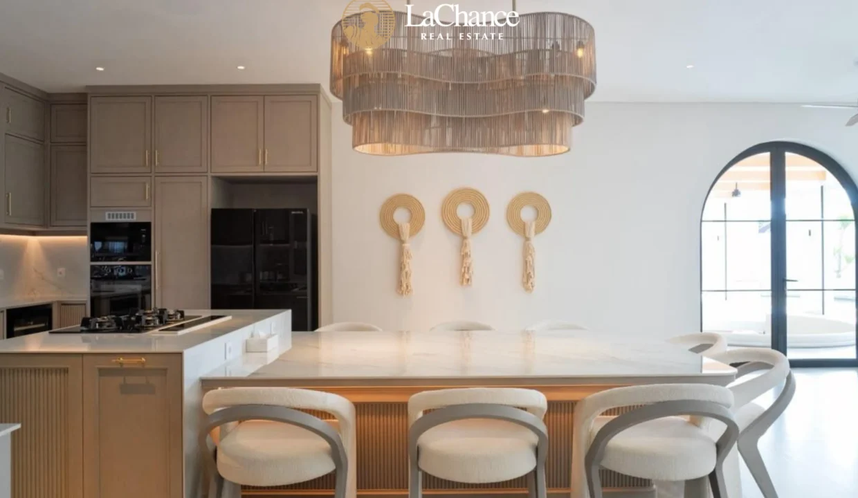 Luxury 5 bedrooms in Tumbak Bayuh - Pererenan26