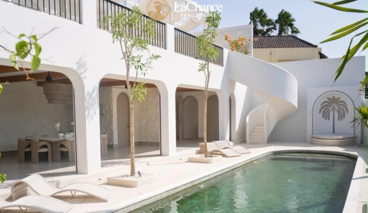 Luxury 5 bedrooms in Tumbak Bayuh - Pererenan3