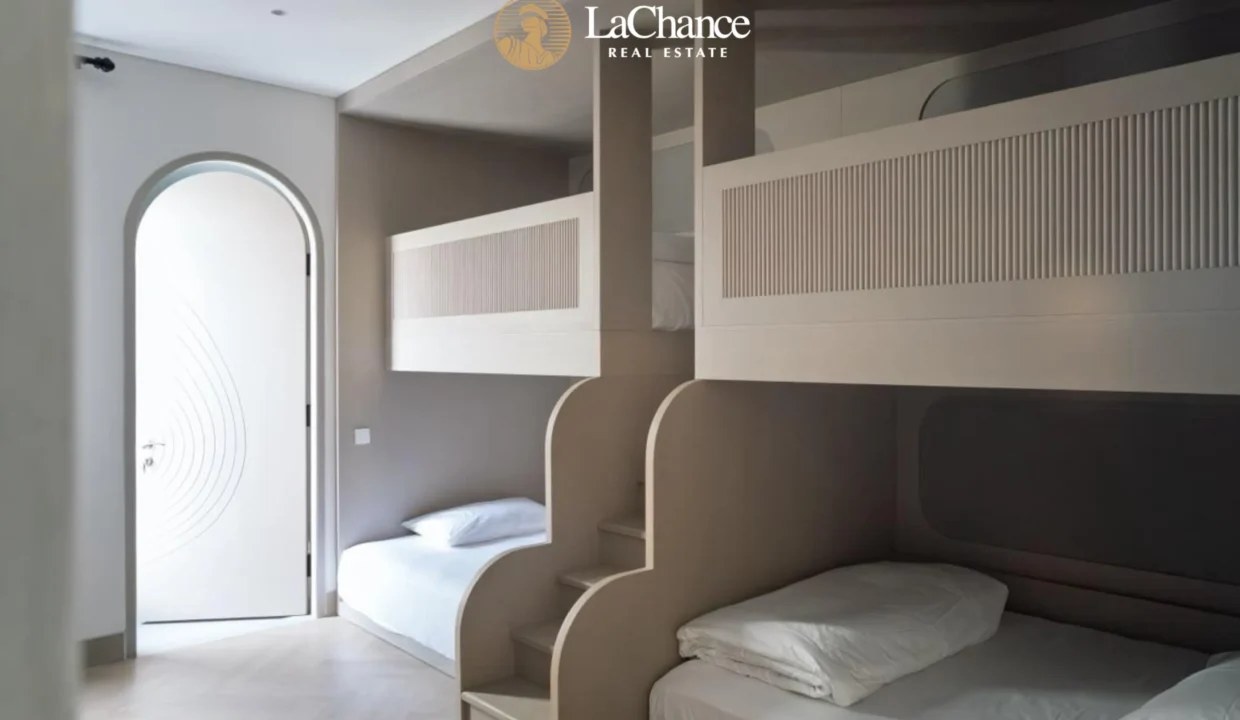 Luxury 5 bedrooms in Tumbak Bayuh - Pererenan38