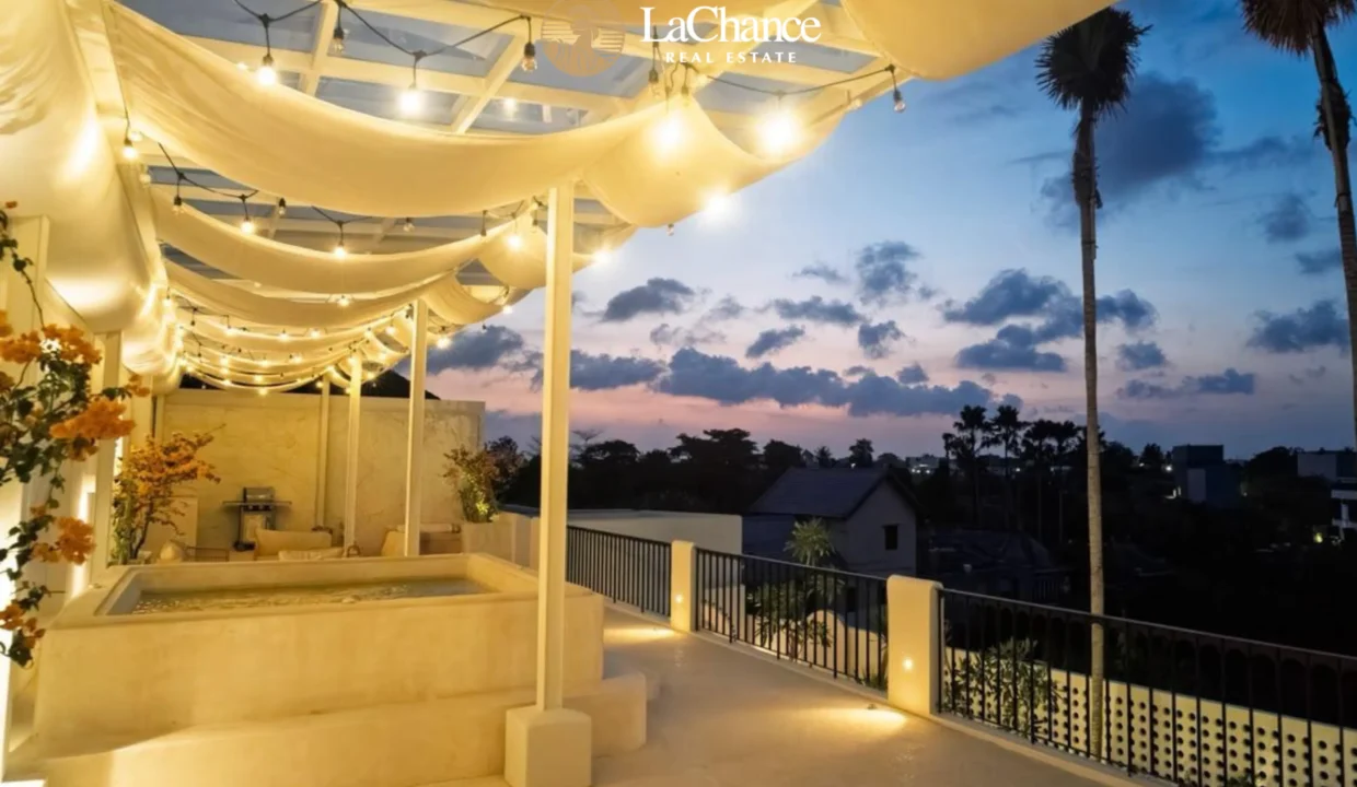 Luxury 5 bedrooms in Tumbak Bayuh - Pererenan4