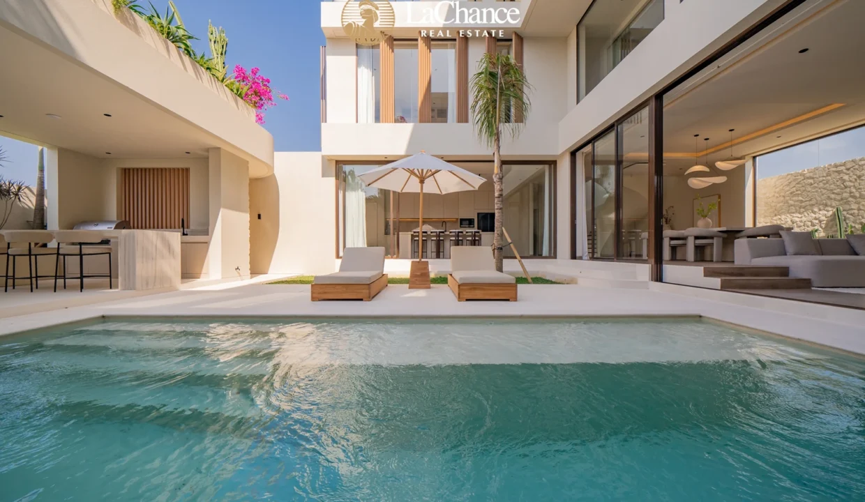 Ocean View Luzxury villa in Seseh 2