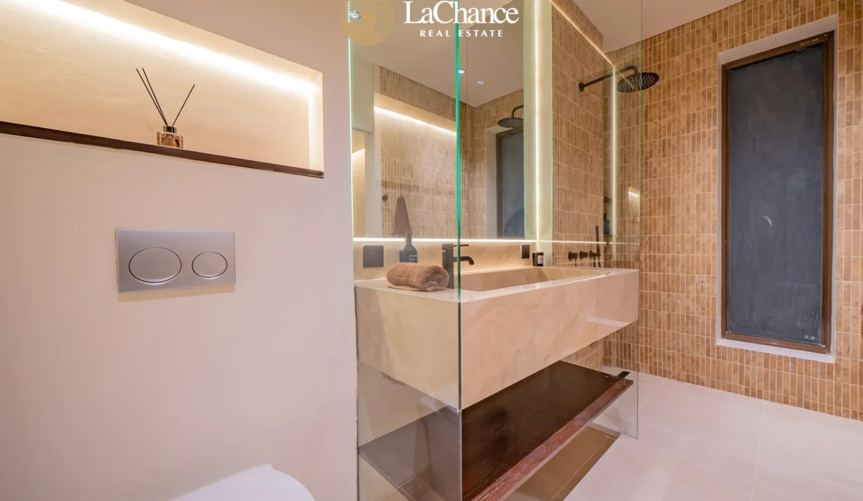 Ocean View Luzxury villa in Seseh 21