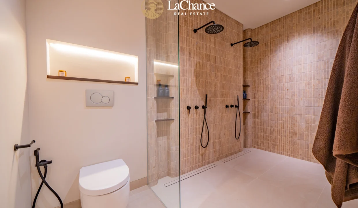 Ocean View Luzxury villa in Seseh 26