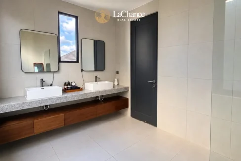 new 2 bedrooms villa for sale in Seseh13